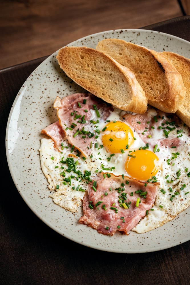 Ham and eggs Ollies
